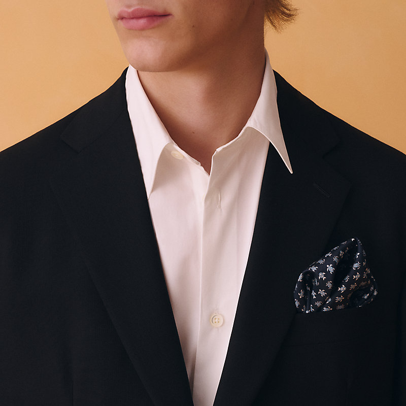 Maillon Nageur pocket square 45 | Hermès USA
